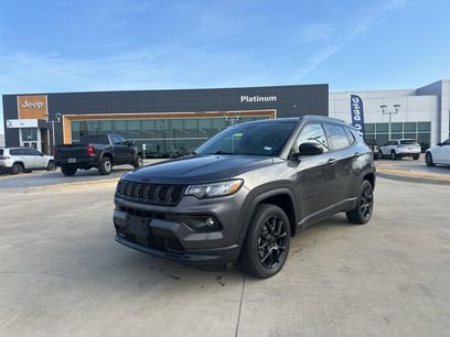 Used 2023 Jeep Compass Altitude