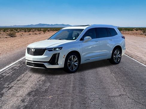 Used 2022 Cadillac XT6 Premium Luxury image 1