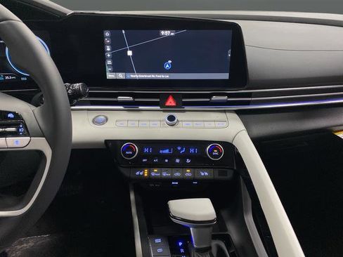 New 2026 Hyundai Elantra Limited image 9