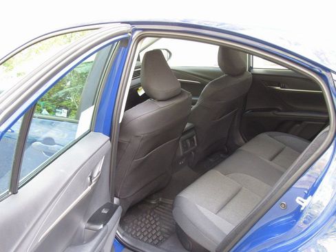 New 2025 Toyota Camry LE w/ Convenience Package AWD/4WD image 15