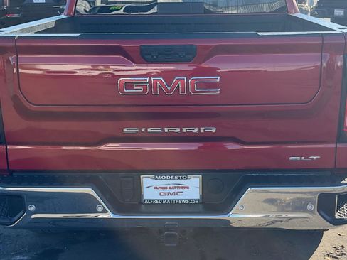 Used 2023 GMC Sierra 1500 SLT w/ SLT Premium Plus Package image 5