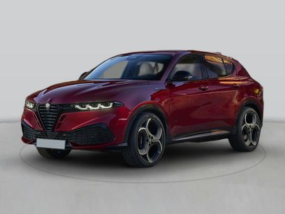 New 2026 Alfa Romeo Tonale Base w/ Black Premium Package