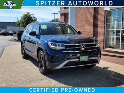 Used 2022 Volkswagen Atlas SE w/ Black Wheel Package