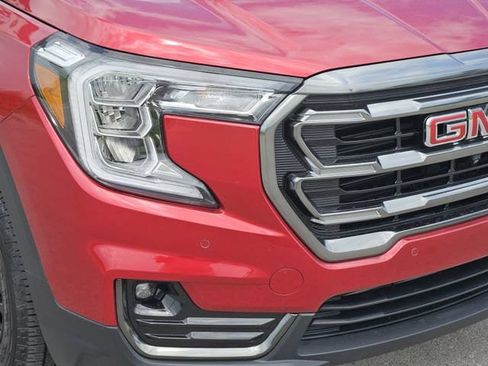 Used 2024 GMC Terrain AT4 w/ Tech Package AWD/4WD image 8