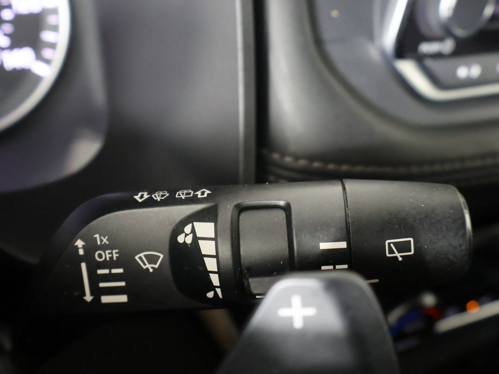 Used 2023 Nissan Rogue SL FWD image 39