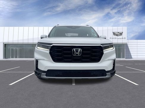 Used 2023 Honda Pilot Elite image 3