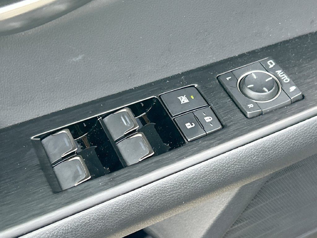 Used 2024 Lexus UX 250h F Sport FWD image 12