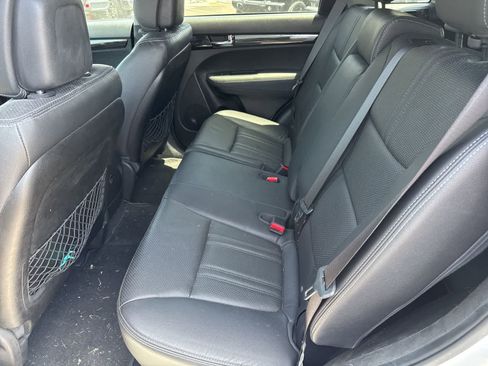 Used 2012 Kia Sorento SX FWD image 26