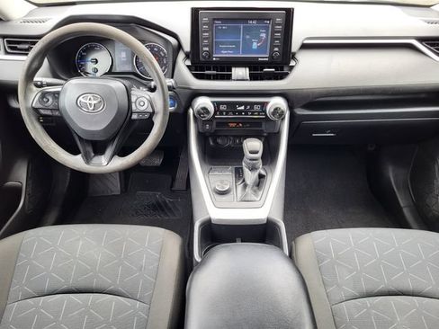 Used 2022 Toyota RAV4 XLE AWD/4WD image 23