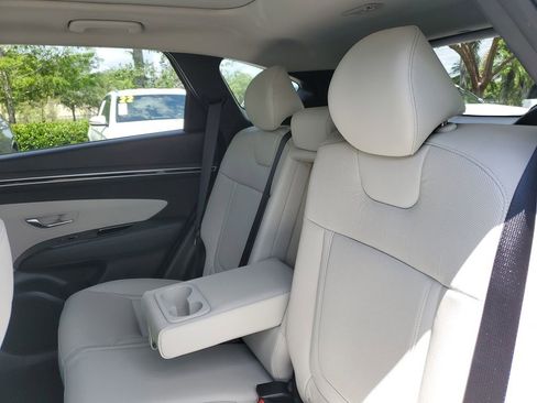 Used 2024 Hyundai Tucson Limited FWD image 12