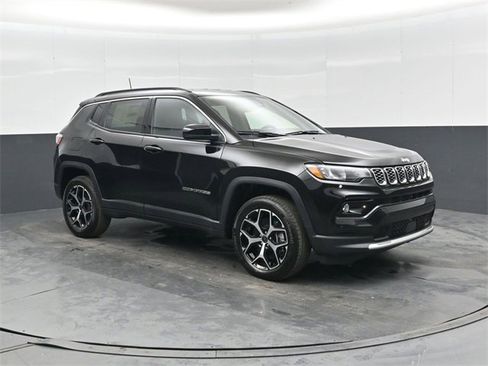 New 2026 Jeep Compass Limited w/ Mopar Graphics Package image 1