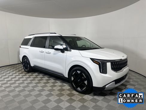 Used 2026 Kia Carnival EX image 1