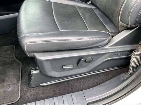 Used 2025 Ford F150 Lariat AWD/4WD image 39