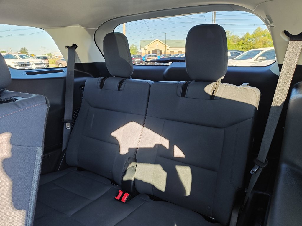 Used 2025 Ford Explorer Active AWD/4WD image 25