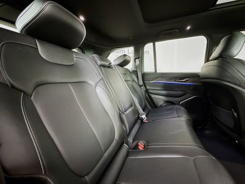 Used 2023 Jeep Grand Cherokee Overland image 29