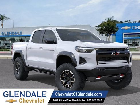 New 2026 Chevrolet Colorado ZR2 w/ Technology Package AWD/4WD image 7