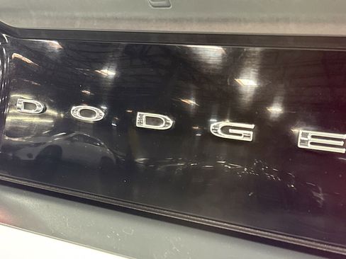 Used 2022 Dodge Challenger GT image 8