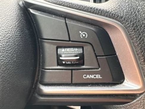 Used 2021 Subaru Crosstrek 2.0i AWD/4WD image 11
