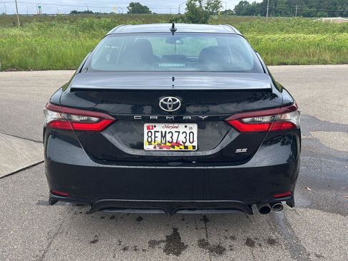 Used 2024 Toyota Camry SE FWD image 4