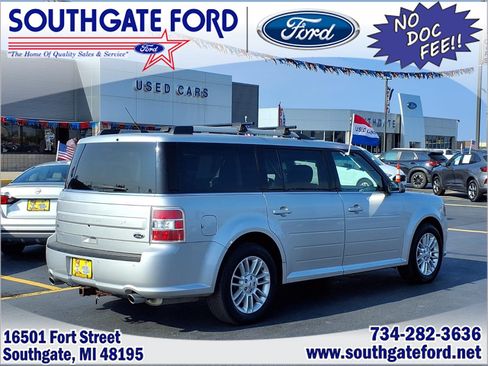 Used 2013 Ford Flex SEL FWD image 2
