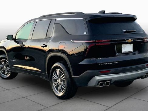 Used 2026 Chevrolet Traverse LT AWD/4WD image 12