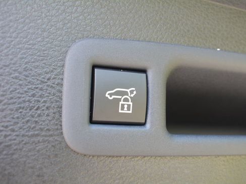 Used 2026 Toyota Sienna XSE AWD/4WD image 26