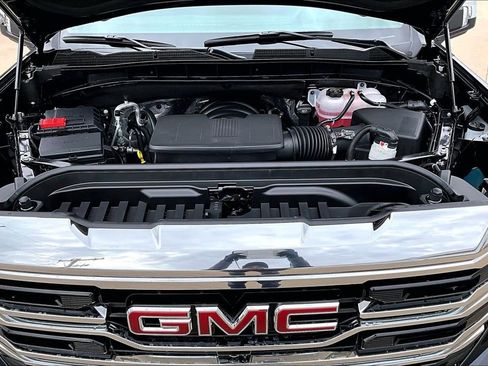 New 2026 GMC Sierra 1500 SLT image 25
