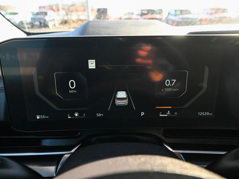 Used 2025 Kia Carnival SX Prestige image 38