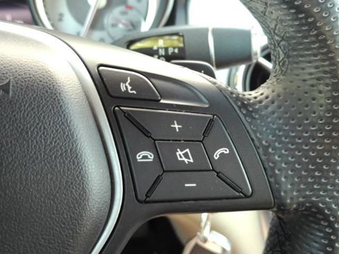 Used 2014 Mercedes-Benz CLA 250 image 36