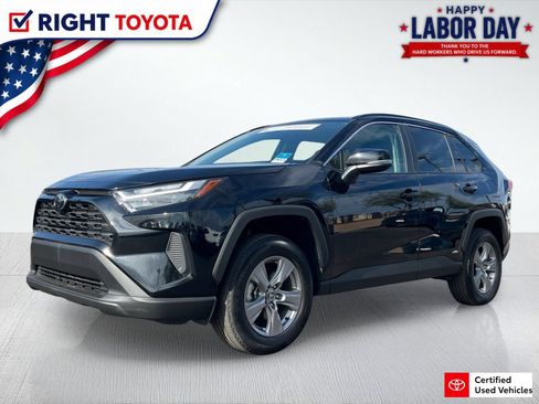 Certified 2025 Toyota RAV4 XLE AWD/4WD image 1