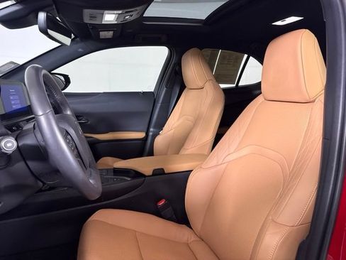 Used 2023 Lexus UX 250h FWD w/ Accessory Package (Z2) image 5