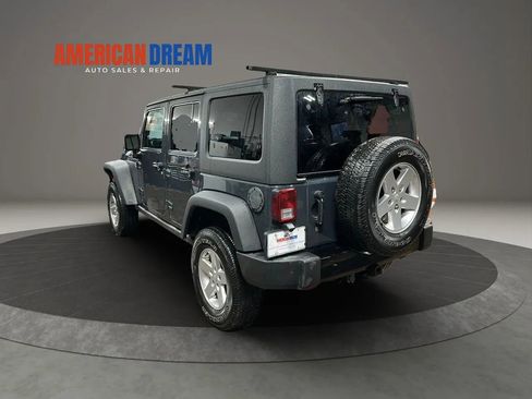 Used 2017 Jeep Wrangler Unlimited Sport AWD/4WD image 3