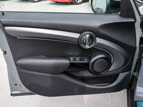 Used 2023 MINI Cooper S image 28