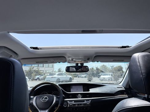 Used 2013 Lexus ES 350 w/ Premium Pkg FWD image 19