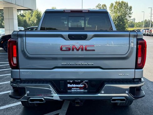 Used 2024 GMC Sierra 1500 SLT w/ SLT Premium Plus Package AWD/4WD image 5