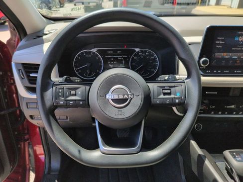 Used 2023 Nissan Rogue SV image 13