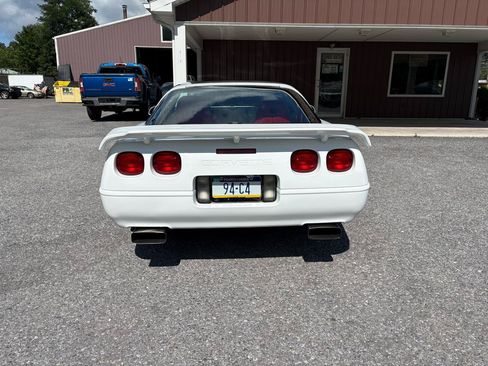 Used 1994 Chevrolet Corvette Coupe RWD image 6