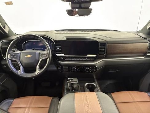 Certified 2025 Chevrolet Silverado 1500 High Country w/ High Country Premium Package AWD/4WD image 20