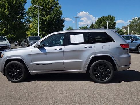 Used 2019 Jeep Grand Cherokee Altitude AWD/4WD image 20