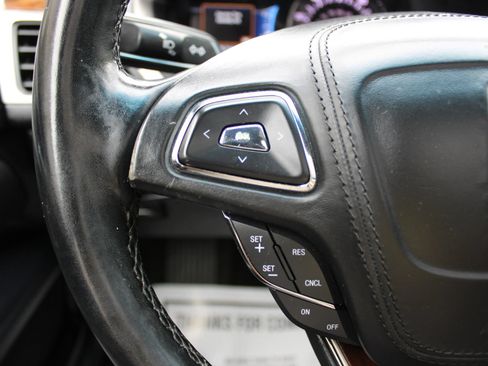 Used 2018 Lincoln MKZ Reserve FWD image 9