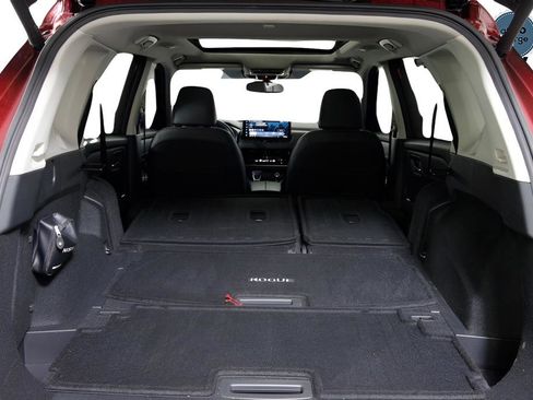 Used 2024 Nissan Rogue SL w/ SL Premium Package image 35