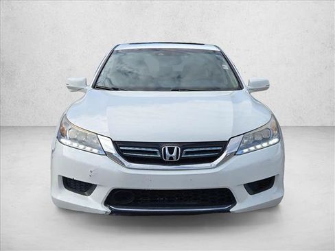 Used 2015 Honda Accord Touring image 2