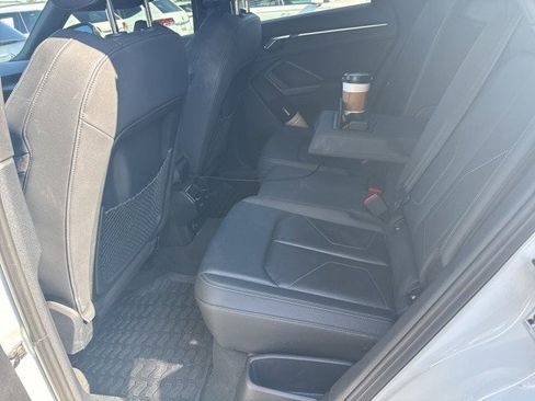 Used 2022 Audi Q3 2.0T Premium Plus w/ Premium Plus Package image 4