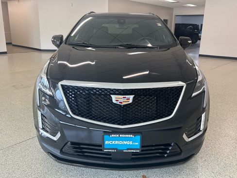 Used 2024 Cadillac XT5 Sportv w/ Technology Package AWD/4WD image 3