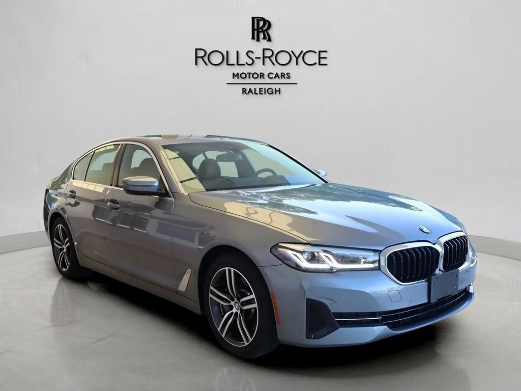 Used 2023 BMW 530i xDrive w/ Premium Package AWD/4WD image 3