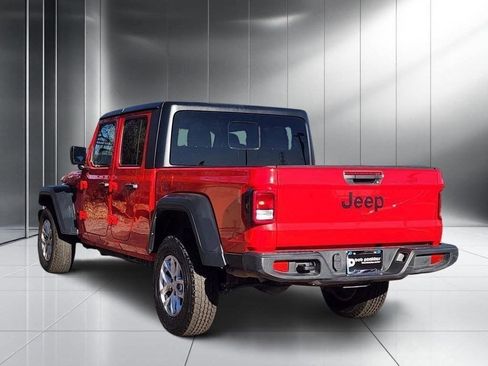 Used 2023 Jeep Gladiator Sport image 30