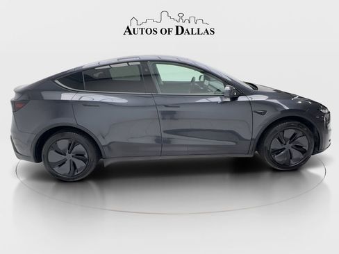 Used 2026 Tesla Model Y 2WD image 6