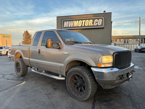 Used 2002 Ford F250 4x4 SuperCab Super Duty image 1