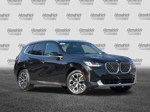 Used 2025 BMW X3 xDrive30i w/ Premium Package AWD/4WD image 2