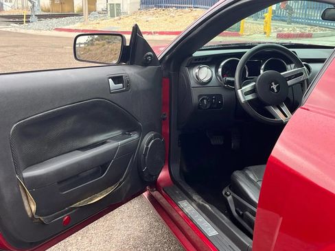 Used 2006 Ford Mustang GT image 10